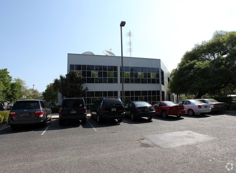 More Photos Of 952 Houston Northcutt Blvd, Mount Pleasant Unknown For Lease