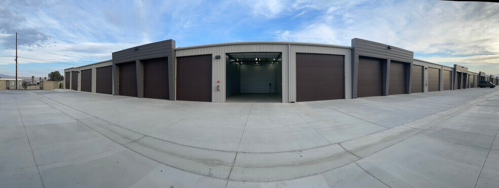 More Photos Of 49751 Oates Ln, Coachella Parking Garage For Sale