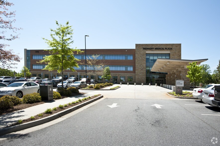 More Photos Of 775 Poplar Rd, Newnan Medical For Lease