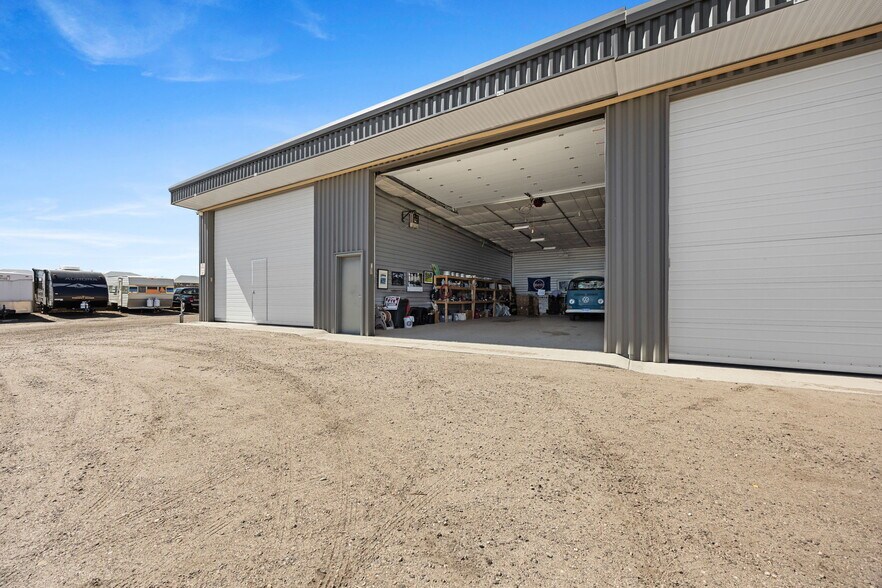 More Photos Of 14200 E Otero Ave, Englewood Self Storage For Sale