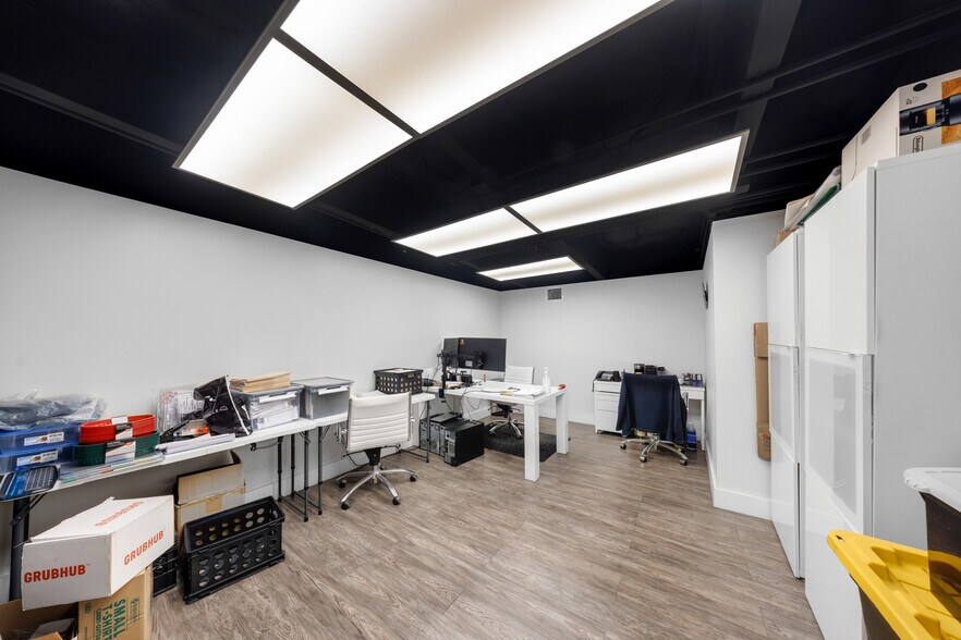 More Photos Of 1360 NW 88th Ave, Doral Bar For Sale