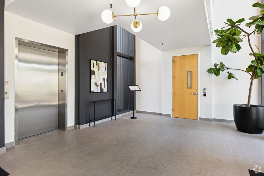 More Photos Of 831-839 Mitten Rd, Burlingame Office For Lease