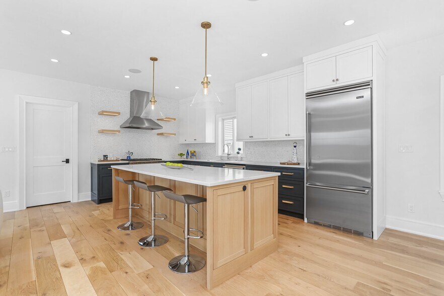 More Photos Of 25 Henry St, Greenwich Apartments For Sale
