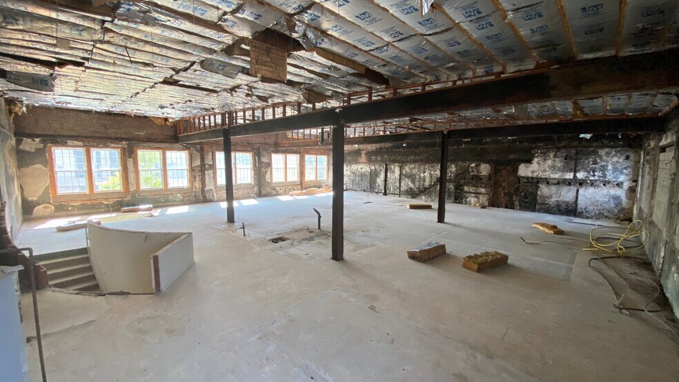 More Photos Of 411-419 Northampton St, Easton Restaurant For Sale