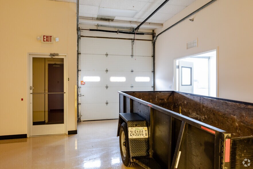 More Photos Of 1715-1785 Winnetka Cir, Rolling Meadows Unknown For Sale