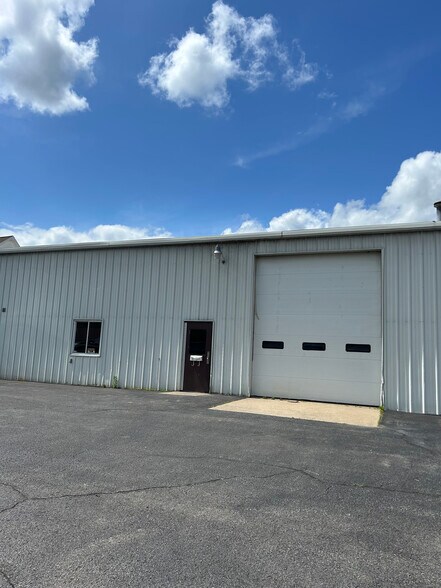 More Photos Of 205 Fleming St, Williamsport Self Storage For Lease