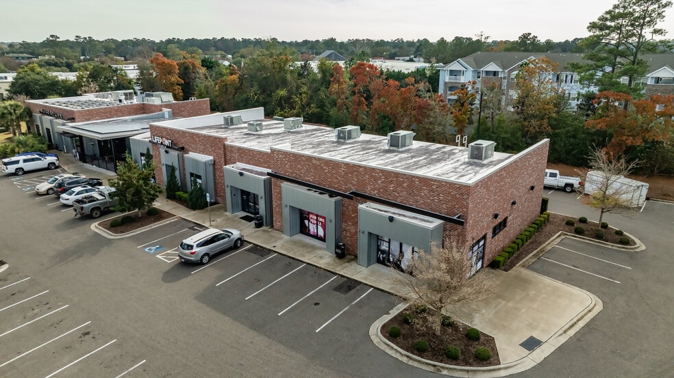 More Photos Of 155 Porters Neck Rd, Wilmington General Retail For Lease