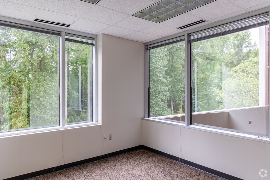 More Photos Of 7501 Boulder View Dr, North Chesterfield Unknown For Lease