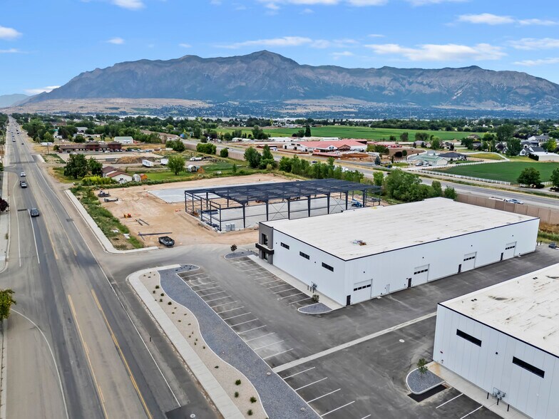 More Photos Of 1204 N 2000 W, Farr West Flex For Lease