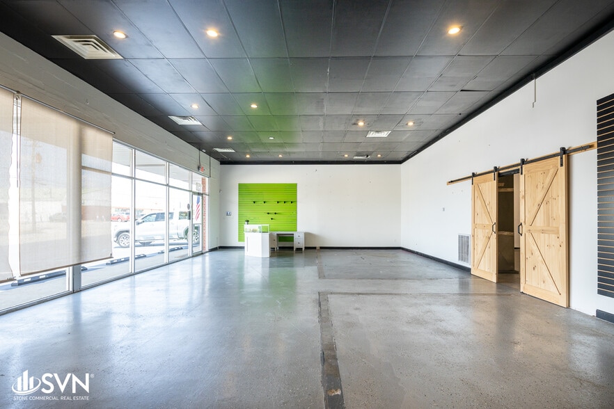 More Photos Of 1158 Industry Rd, Lexington Warehouse For Lease
