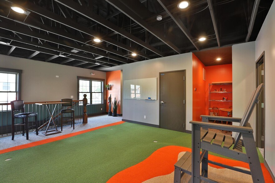 More Photos Of 57 Mill St, Columbus Storefront For Sale