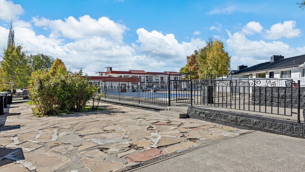 More Photos Of TBD E Main St, Montrose Hotel For Sale