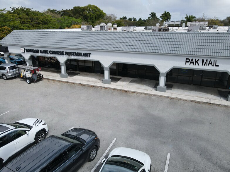 More Photos Of 11210-11300 Pines Blvd, Pembroke Pines Unknown For Lease