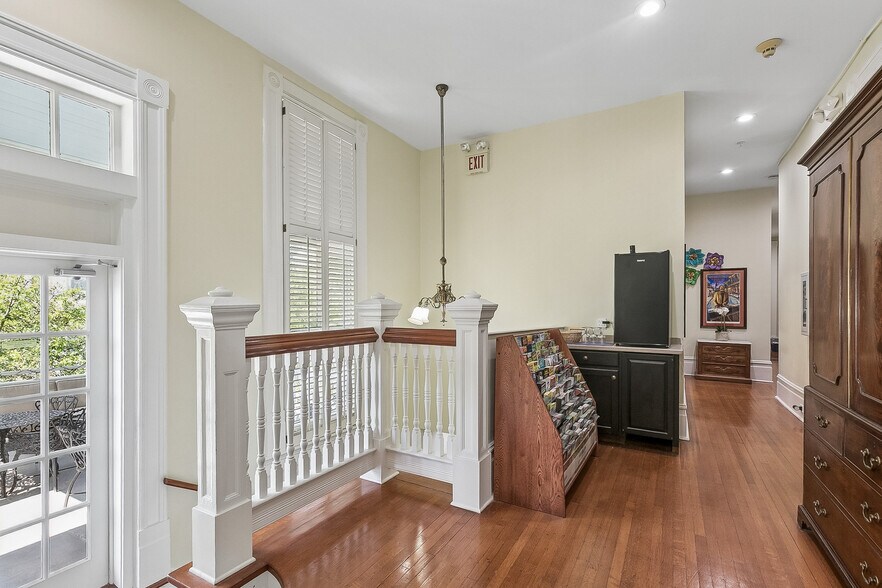 More Photos Of 2727 Saint Charles Ave, New Orleans General Retail For Sale