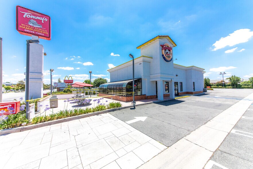 More Photos Of Tommy's, El Monte Freestanding For Sale