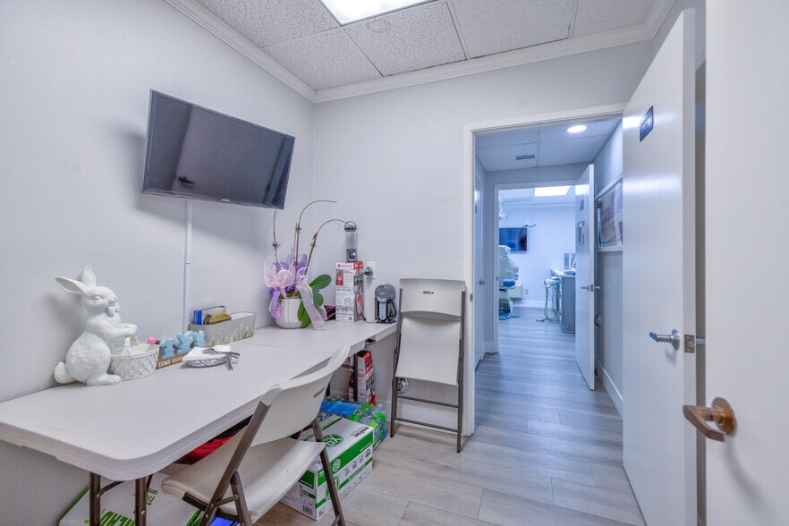 More Photos Of 16336 Whittier Blvd, Whittier Medical For Sale