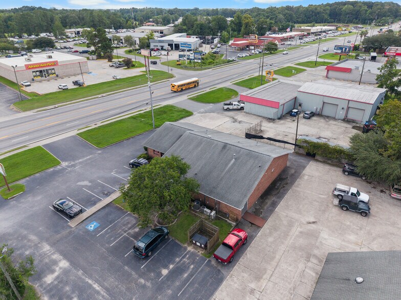More Photos Of 421 US Highway 80 W, Garden City Freestanding For Lease