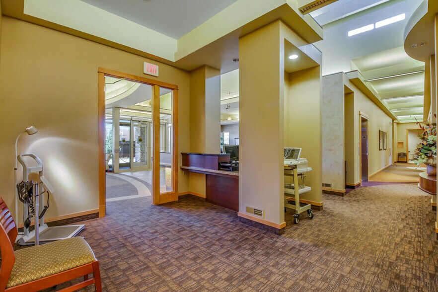 More Photos Of 659 W Hamilton Ave, Eau Claire Medical For Sale