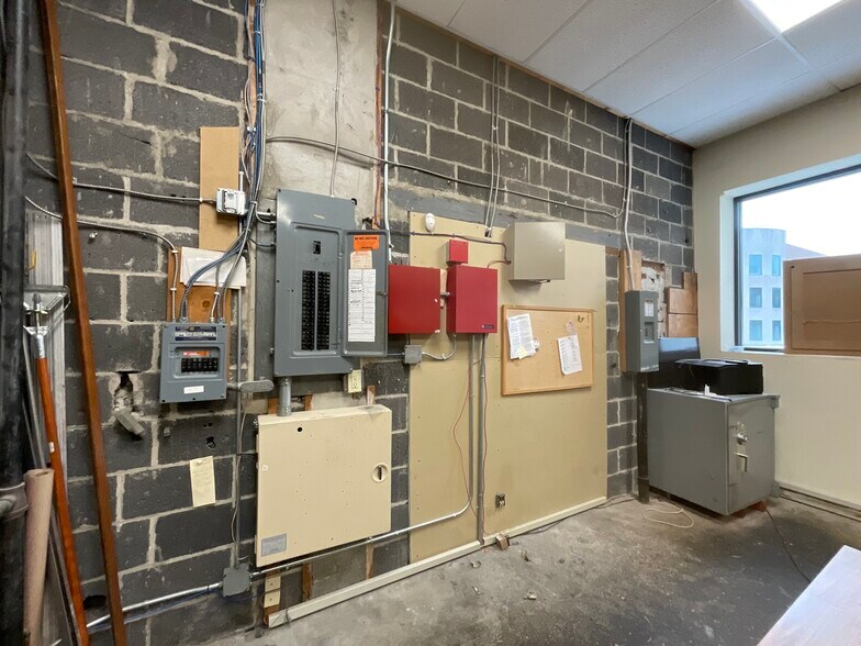 More Photos Of 37-41 North St, Pittsfield Storefront For Lease