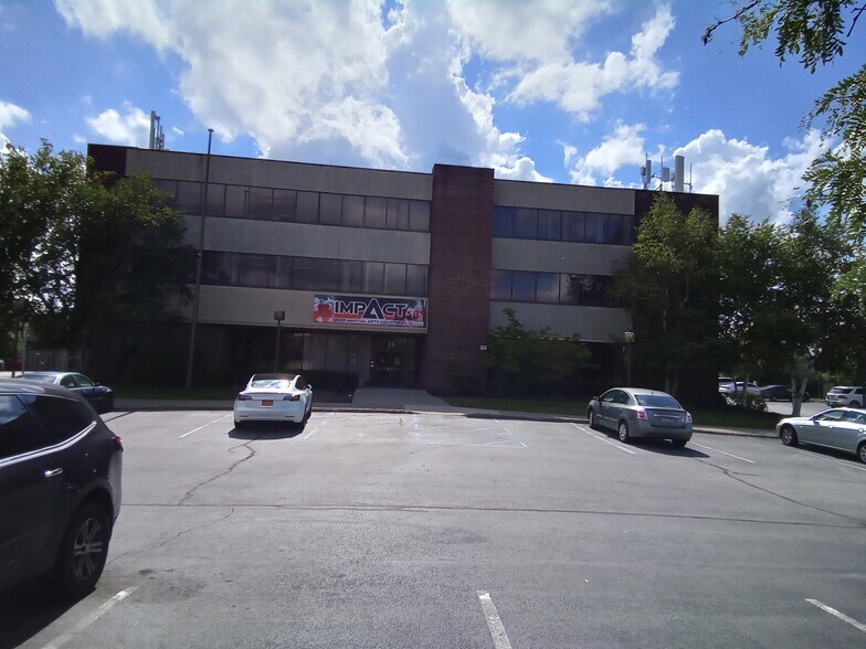 More Photos Of 15 Matthews St, Goshen Office For Sale