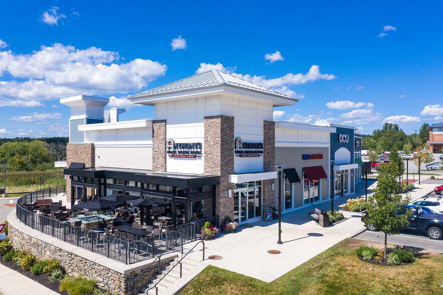 More Photos Of 495 Great Rd, Littleton Unknown For Lease