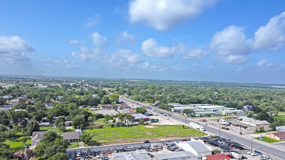 More Photos Of S 2162 S WW White Rd, San Antonio Restaurant For Sale