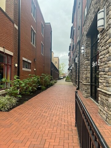 More Photos Of 125 E Main Street, Newark Office Residential For Lease