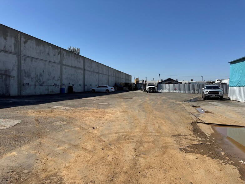 More Photos Of 1619 W Mines Ave, Montebello Land For Lease