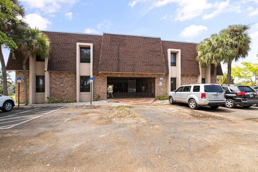 More Photos Of 3003 S Congress Ave, Lake Worth Medical For Sale