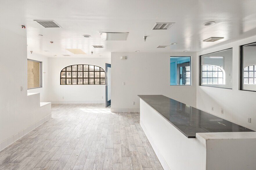 More Photos Of 1734-1746 S Sepulveda Blvd, Los Angeles Storefront Retail Office For Lease