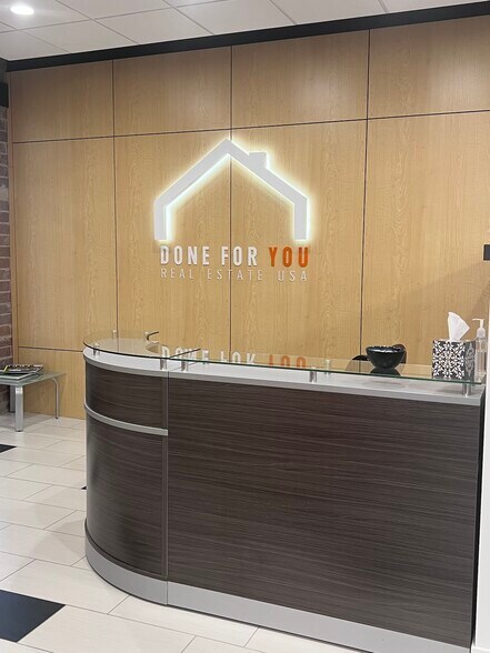 More Photos Of 500-560 E Timpanogos Cir, Orem Office For Lease