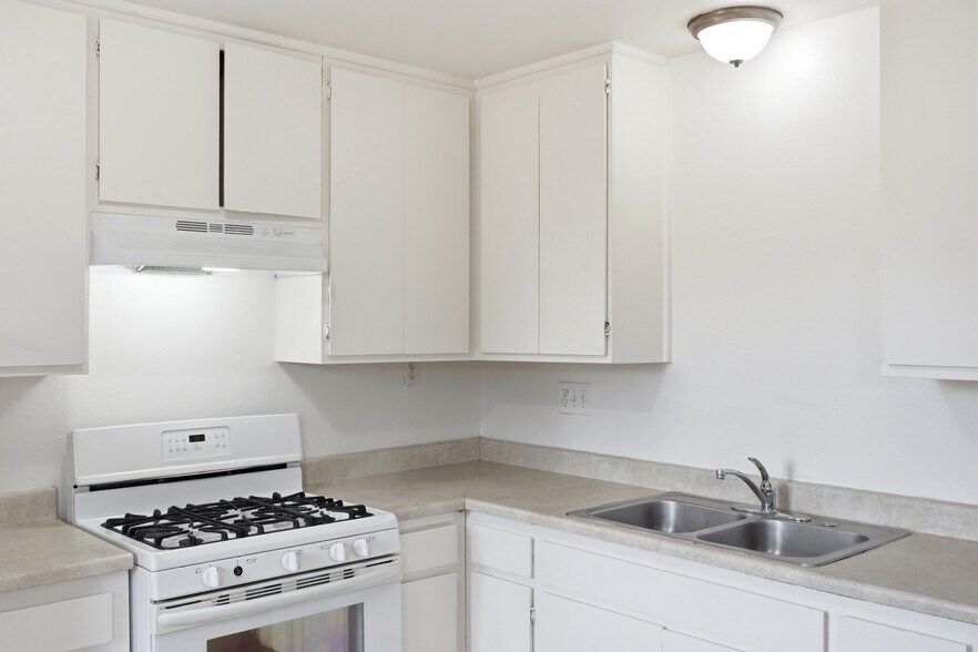 More Photos Of 3018 44th St, San Diego Apartments For Sale