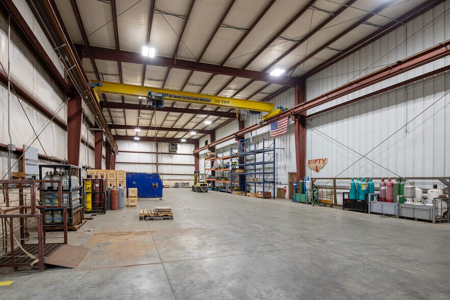 More Photos Of 95 N Swinehart Rd, Orrville Manufacturing For Sale