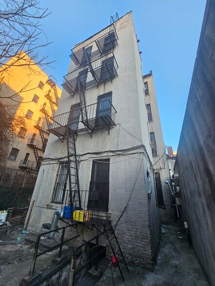 More Photos Of 617 Courtlandt Ave, Bronx Apartments For Sale
