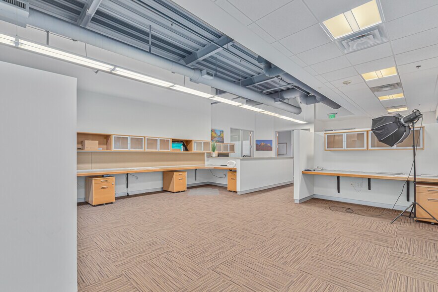 More Photos Of 4650 E Cotton Center Blvd, Phoenix Office For Lease