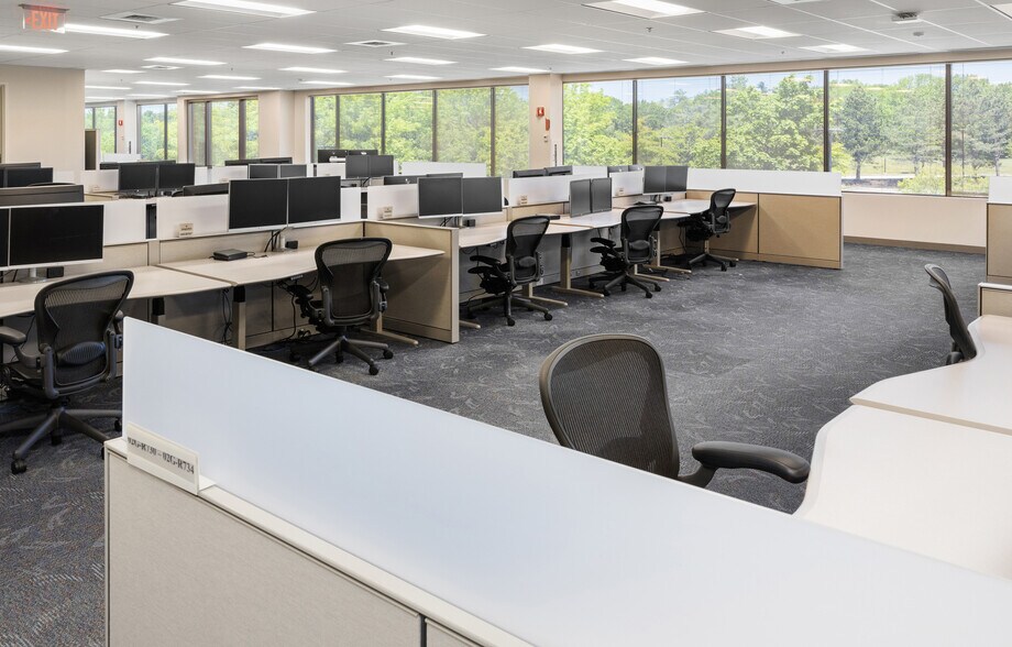 More Photos Of 100 Waumbec Dr, Dover Unknown For Lease