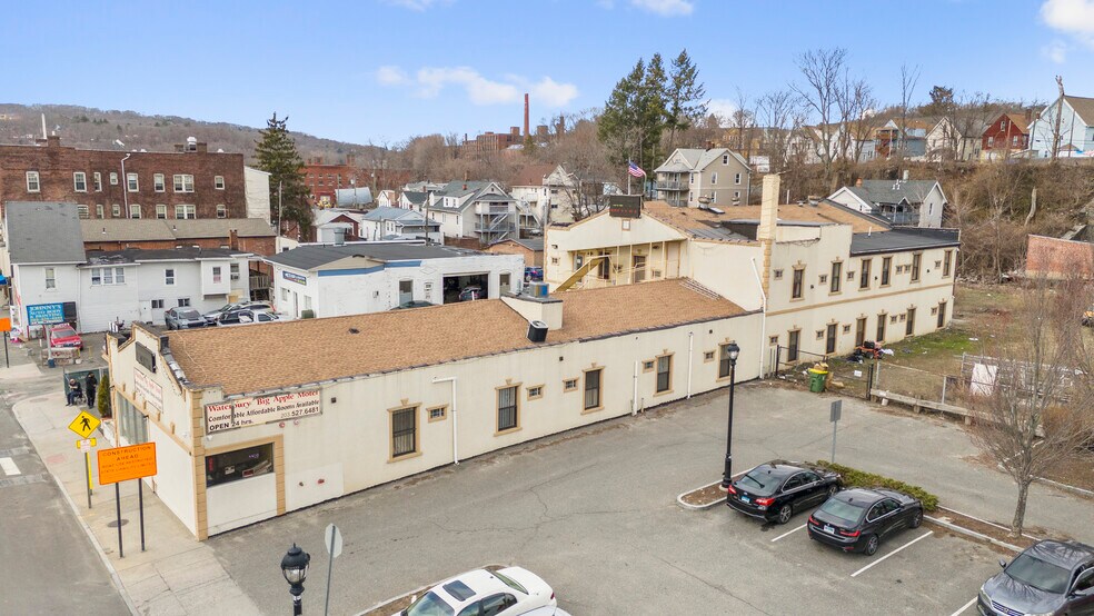 More Photos Of 428 W Main St, Waterbury Storefront For Sale