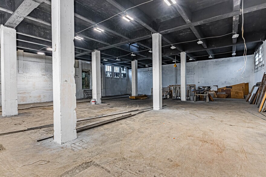 More Photos Of 161 Abington Ave, Newark Warehouse For Sale