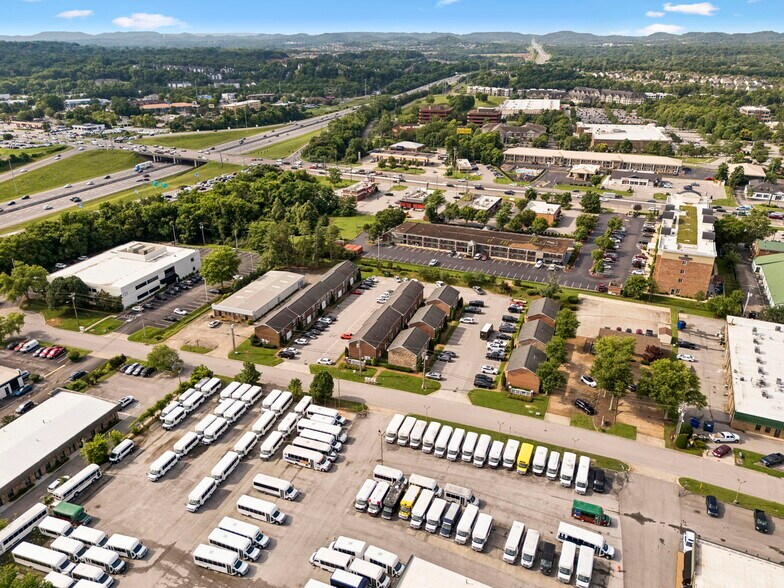 More Photos Of 109 Holiday Ct, Franklin Office For Sale