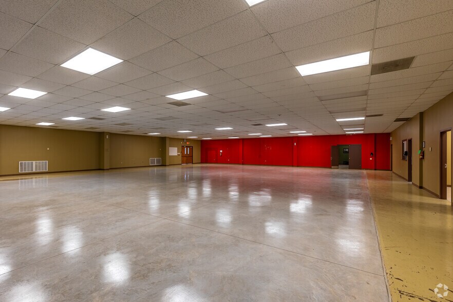 More Photos Of 3802-3806 Interstate 27, Lubbock Office For Sale