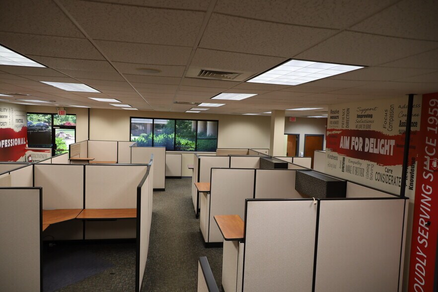 More Photos Of 4260 Piedmont Pky, Greensboro Light Distribution For Lease