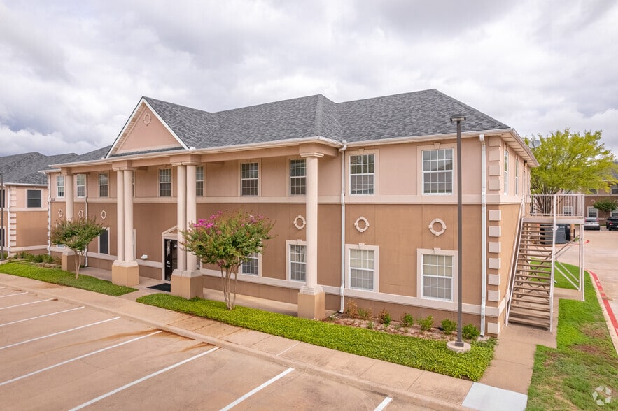 More Photos Of 309 S Jupiter Rd, Allen Coworking Space