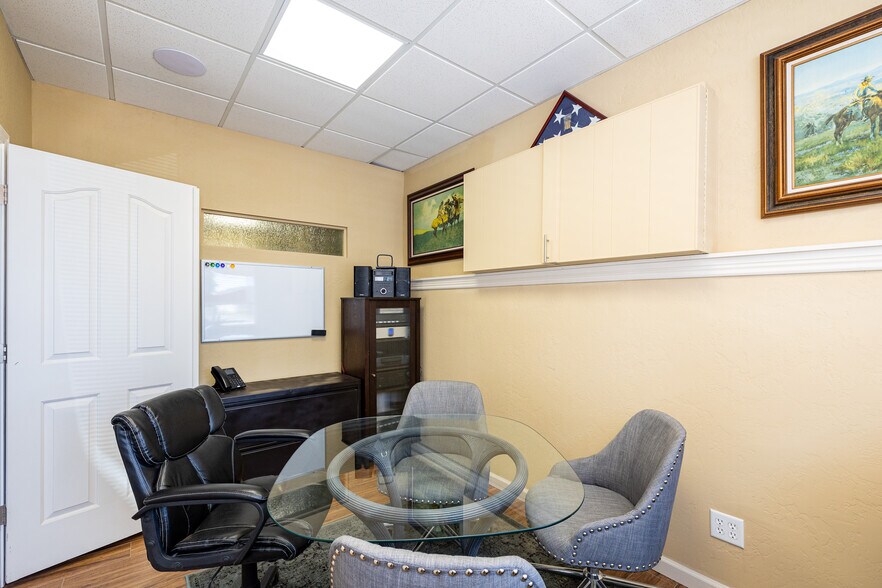 More Photos Of 116 S 1st St, Williams Office For Sale