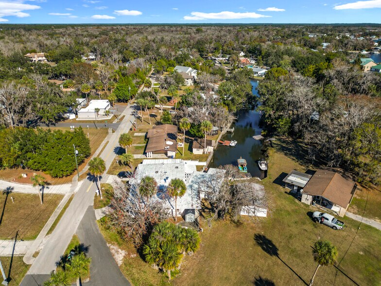 More Photos Of 421 NW 14th Pl, Crystal River Apartments For Sale
