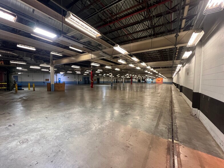 More Photos Of 3224 Cedar Creek Rd, Fayetteville Warehouse For Lease