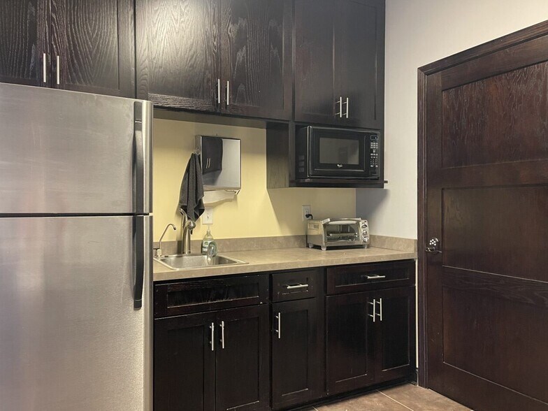 More Photos Of 7935 Stone Creek Dr, Chanhassen Office For Sale