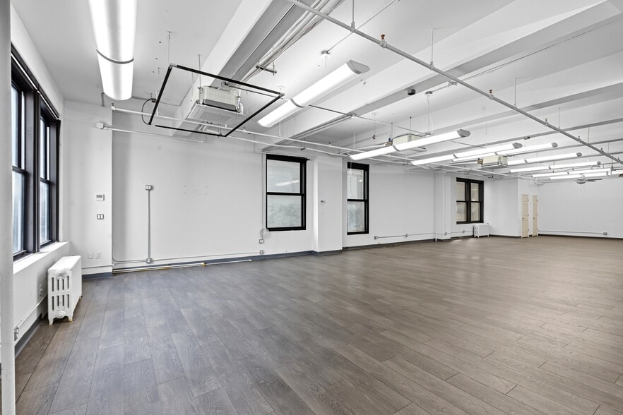 More Photos Of 146 W 29th St, New York Loft Creative Space For Sale