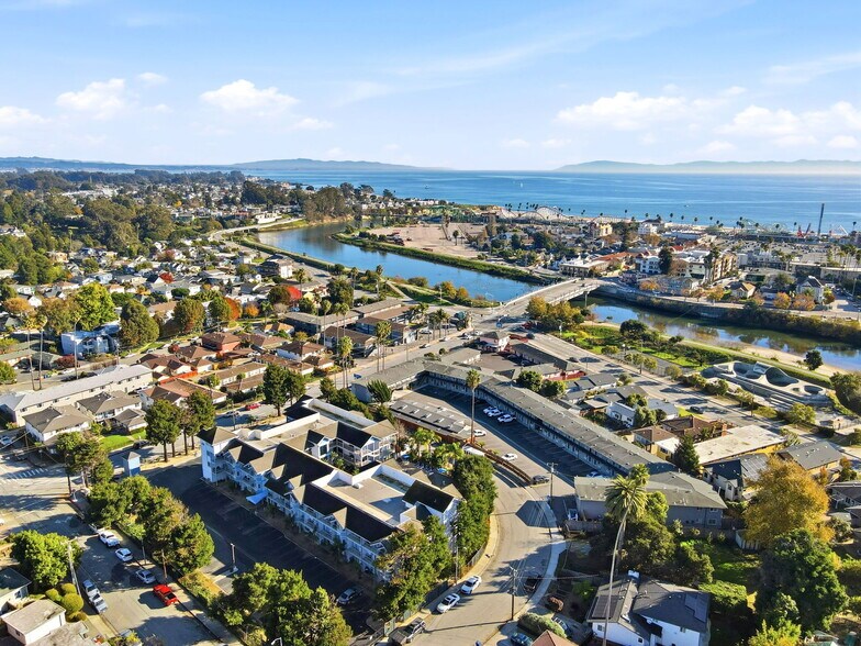 More Photos Of 600 Riverside Ave, Santa Cruz Hotel For Sale