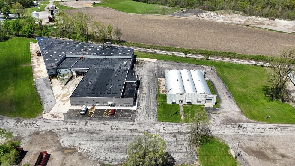 More Photos Of 600 Fillmore St, Napoleon Manufacturing For Lease