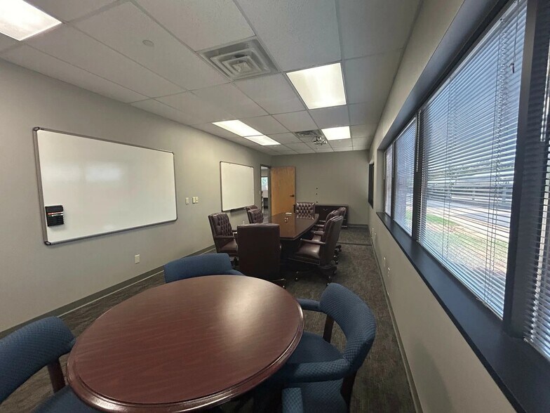 More Photos Of 7301 NW Expressway, Oklahoma City Office For Lease